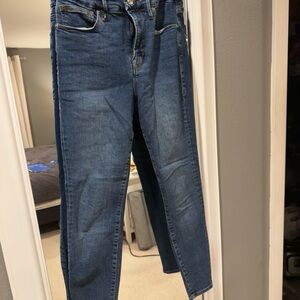 Good American Blue Ankle Cropped Jeans